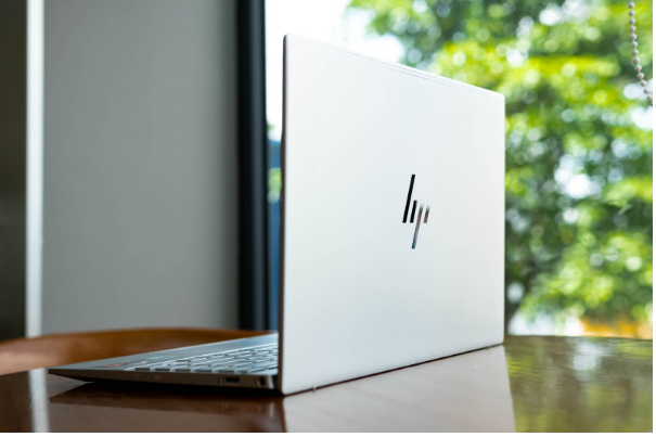 Đánh giá HP Pavilion Aero 13 2023: 1kg, mạnh, mát, thiết kế đẹp, màn hình tốt